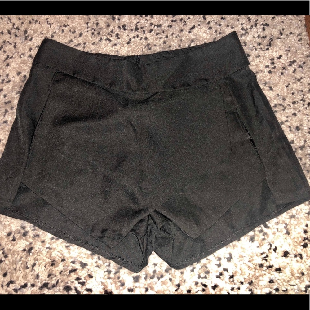 Black No name brand Skort